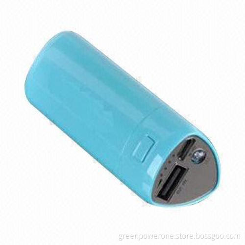 1,850-2,600mAh power banks with four LED indicators